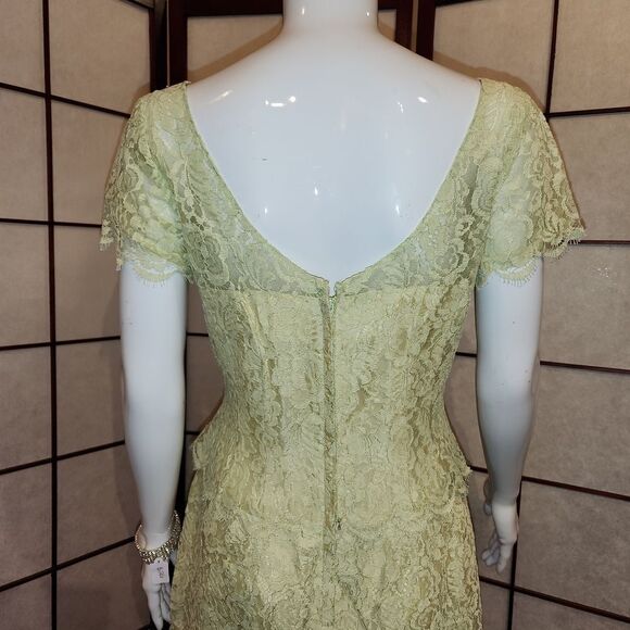 Lilli Diamond of California Green Tiered Lacy Layered Midi Dress - Picture 5 of 7